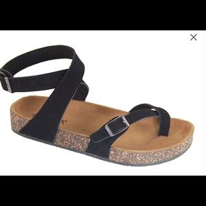 Anne Marie black sandals